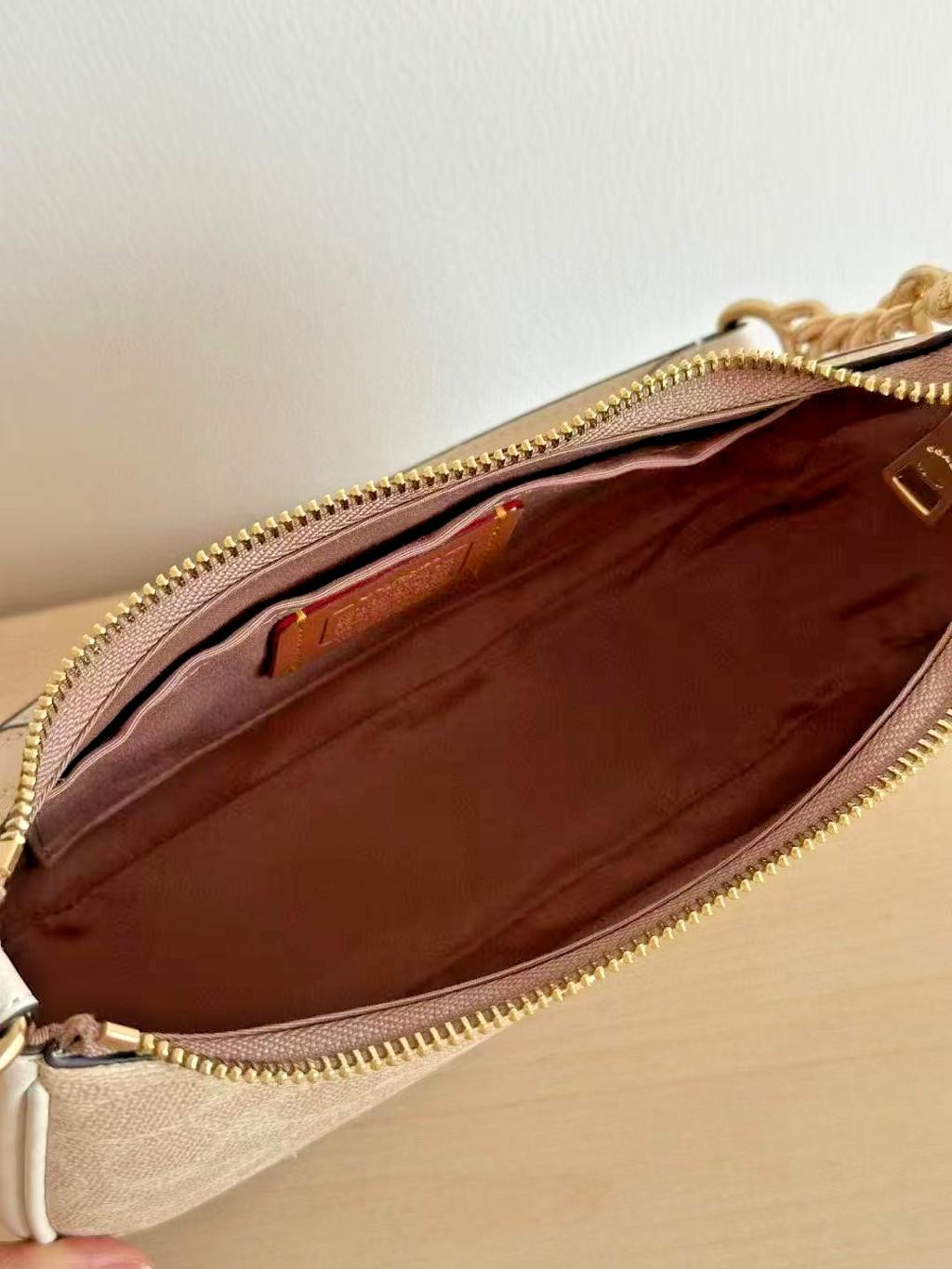 NWT Coach Teri Shoulder Bag In Signature Canvas CV933