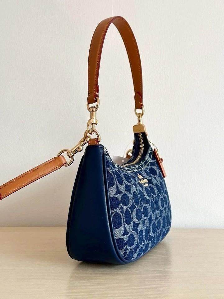 NWT Coach Teri Shoulder Bag in Signature Denim – Natural (CAF82)