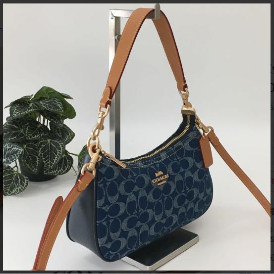 NWT Coach Teri Shoulder Bag in Signature Denim – Natural (CAF82)