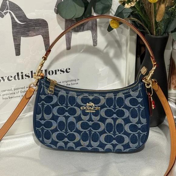 NWT Coach Teri Shoulder Bag in Signature Denim – Natural (CAF82)